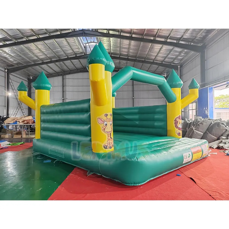 Castelo Inflável de Selva com  - Commercial Printing House avaliação e preço
